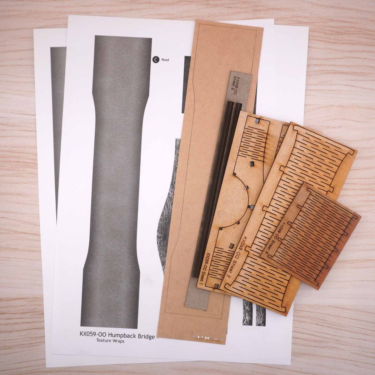 Scale Model Scenery KX059 Humpback Bridge - OO/HO Gauge Kit - Phillips Hobbies