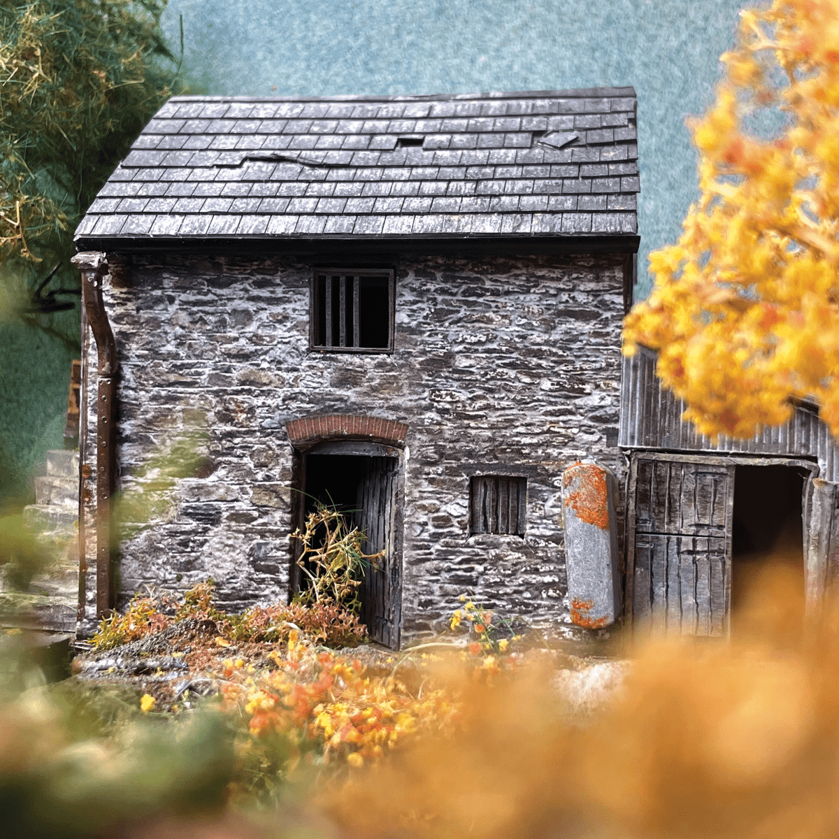 Scale Model Scenery KX084 Polsue Barn - OO/HO Gauge Kit - Phillips Hobbies