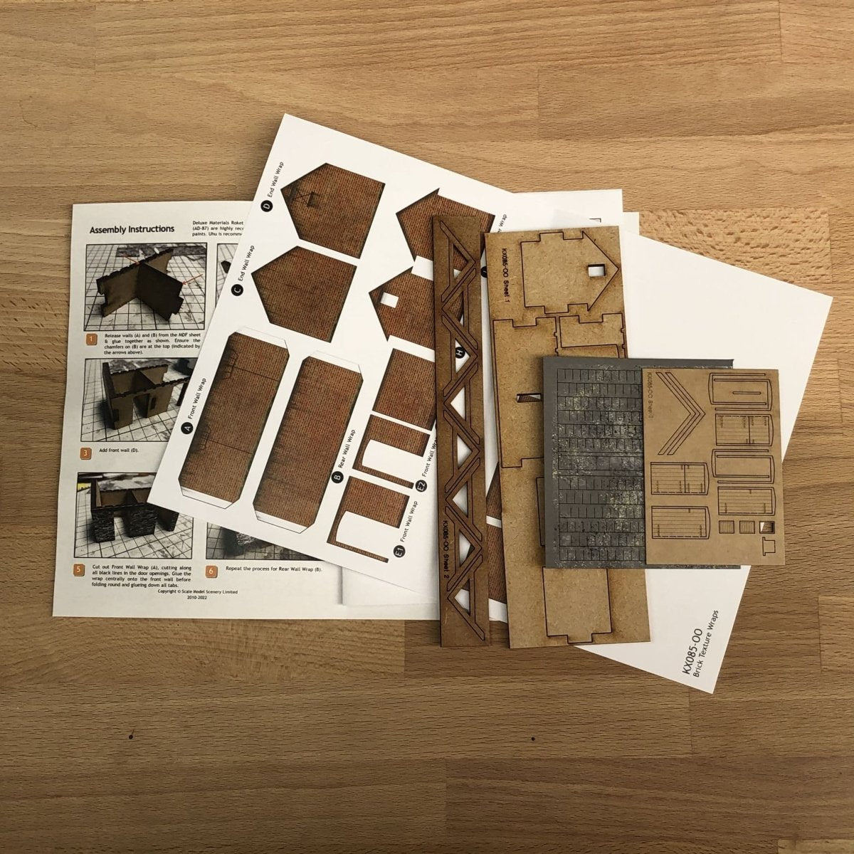 Scale Model Scenery KX085 Stables/Stores - OO/HO Gauge Kit - Phillips Hobbies