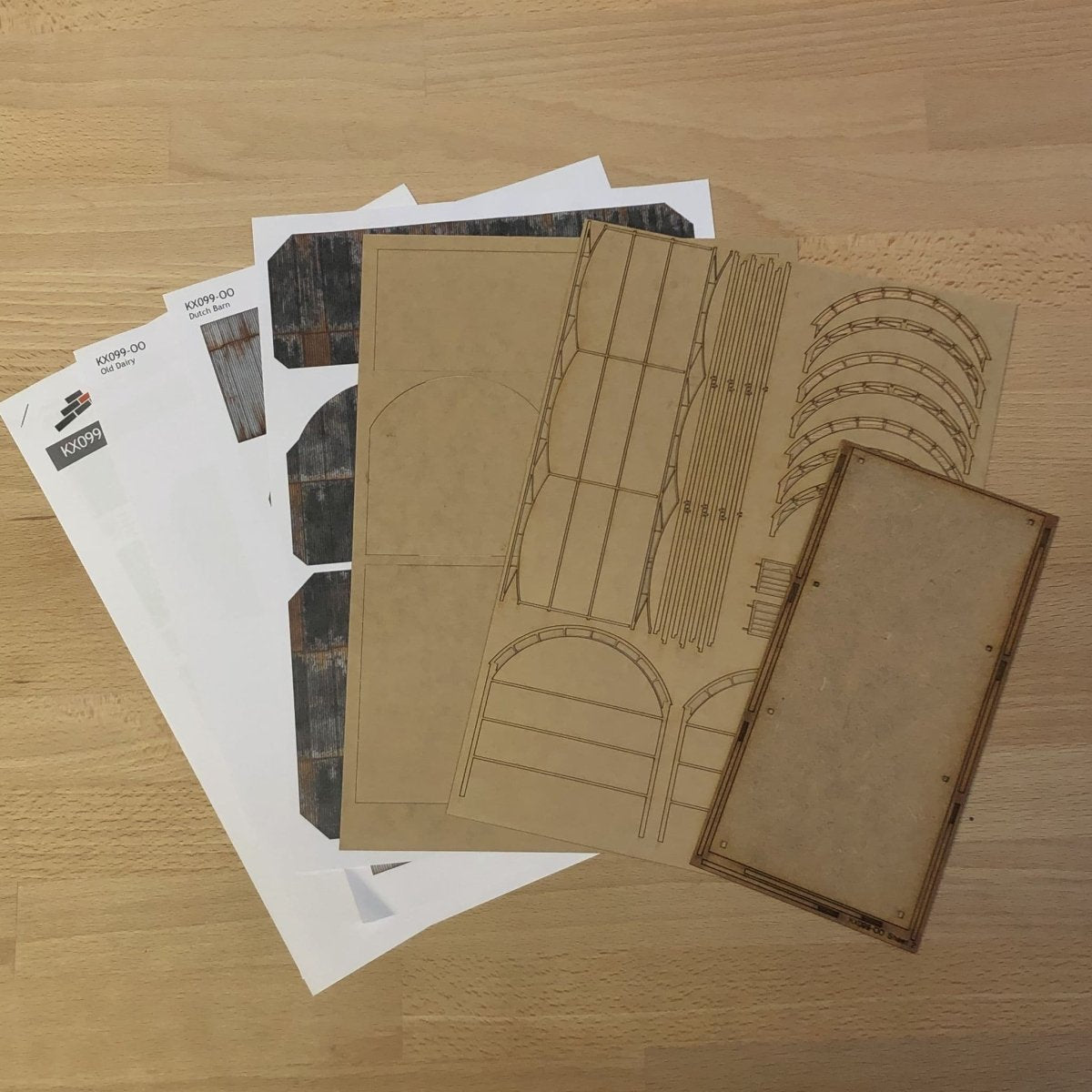 Scale Model Scenery KX099 Dutch Barn - OO/HO Gauge Kit - Phillips Hobbies