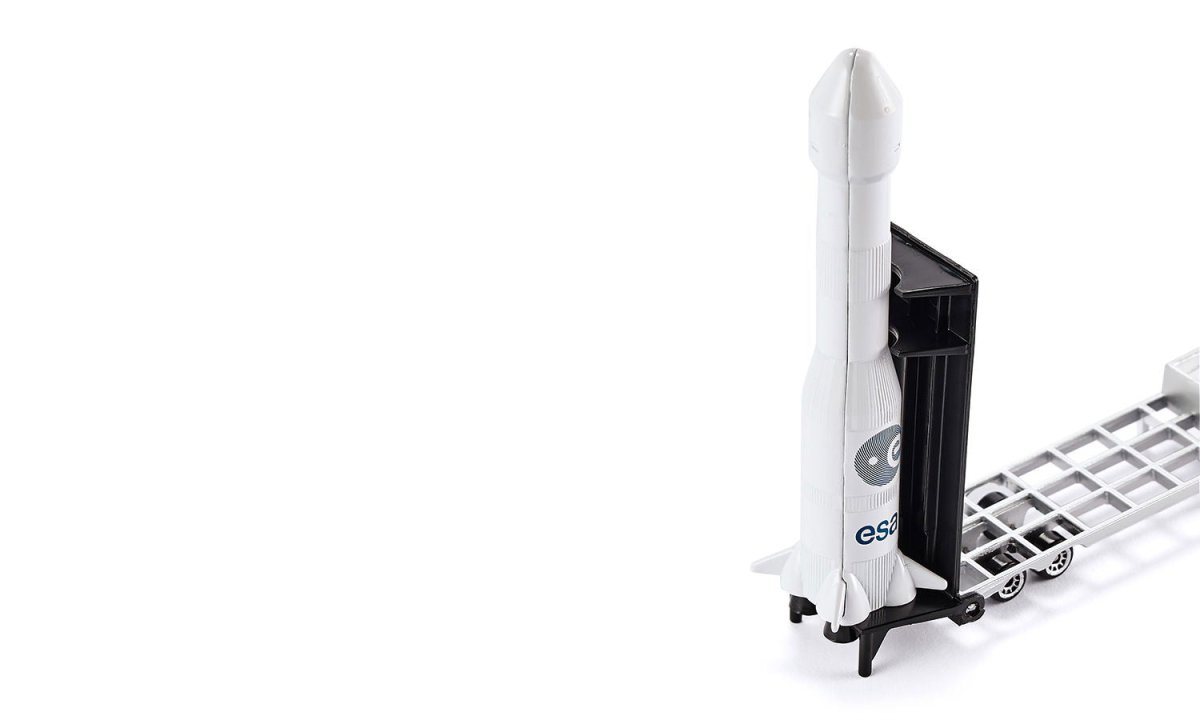 Siku 1614 Low Loader With Rocket Toy Model - Phillips Hobbies