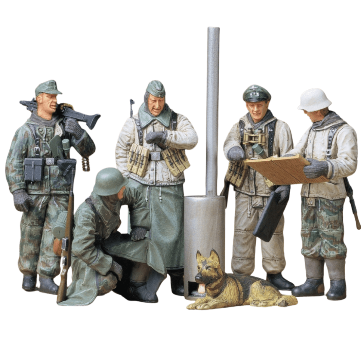 Tamiya German Soldiers At Field Briefing Plastic Kit - 1:35 Scale - Phillips Hobbies