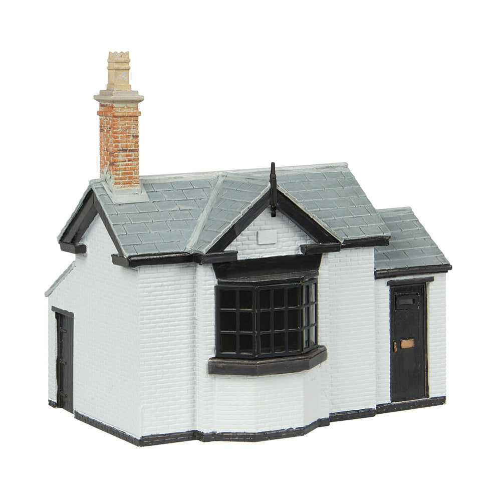 PRE-ORDER: Bachmann Scenecraft Toll Office - White & Black