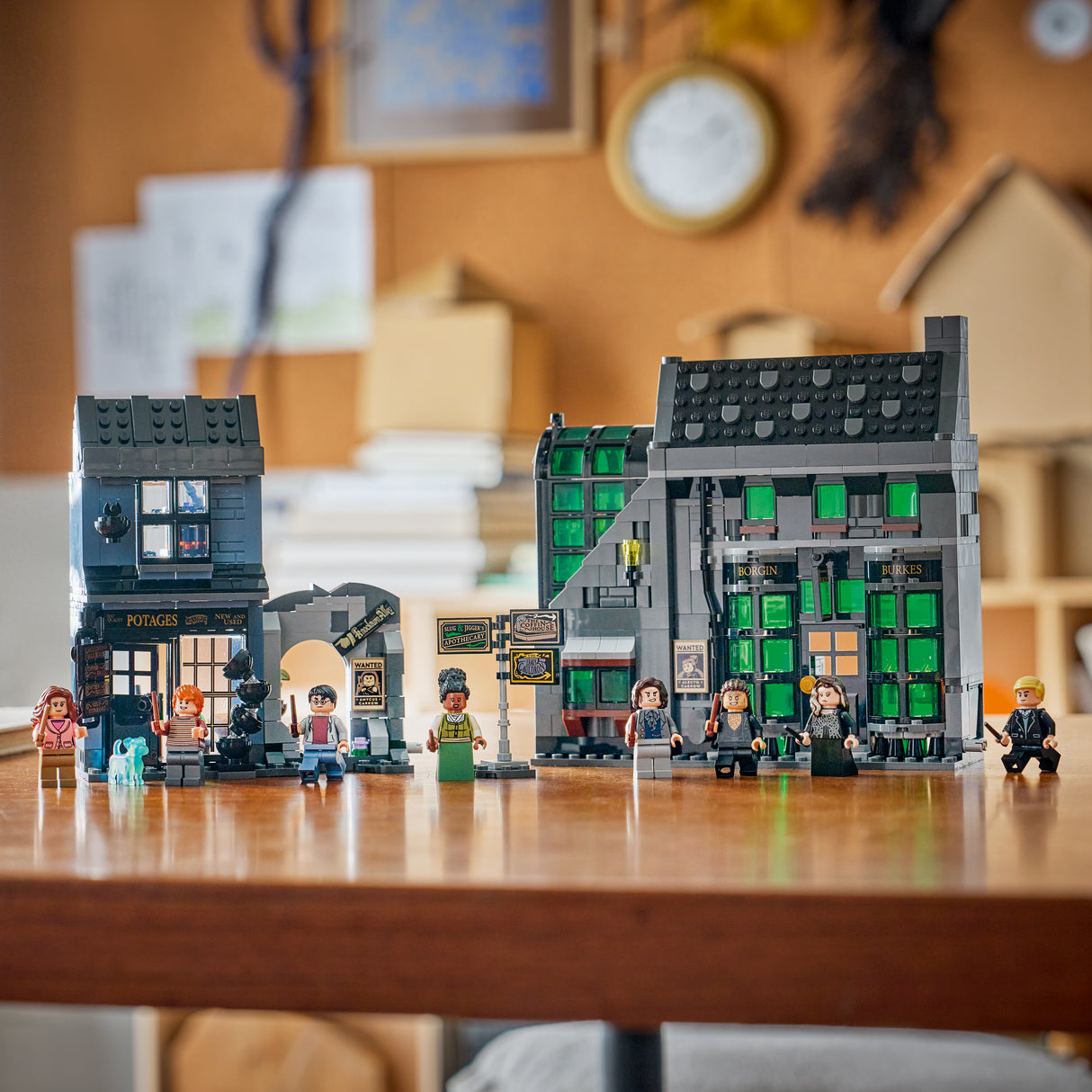 LEGO® Harry Potter™ Knockturn Alley™ Wizarding Shops 76471