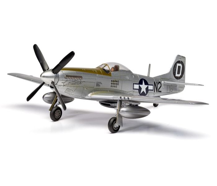 Airfix A55013 Starter Set - North American P-51D Mustang 1:72 Scale Plastic Kit
