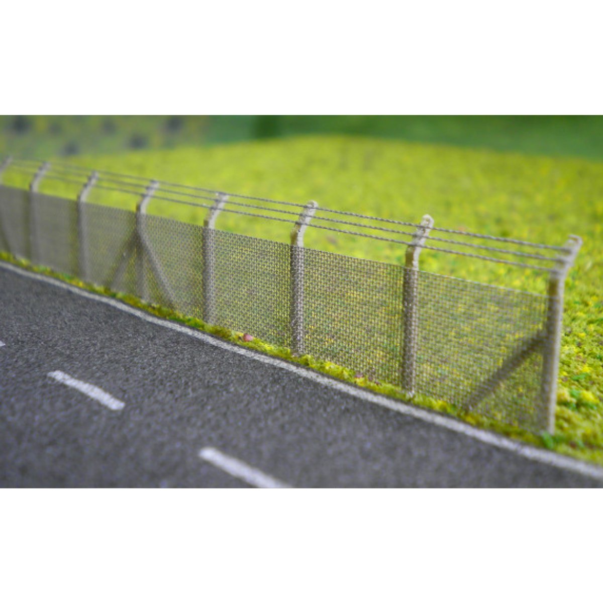Ancorton Models NF8 Security Fencing Kit with Barbed Wire Top (N Gauge) - Phillips Hobbies