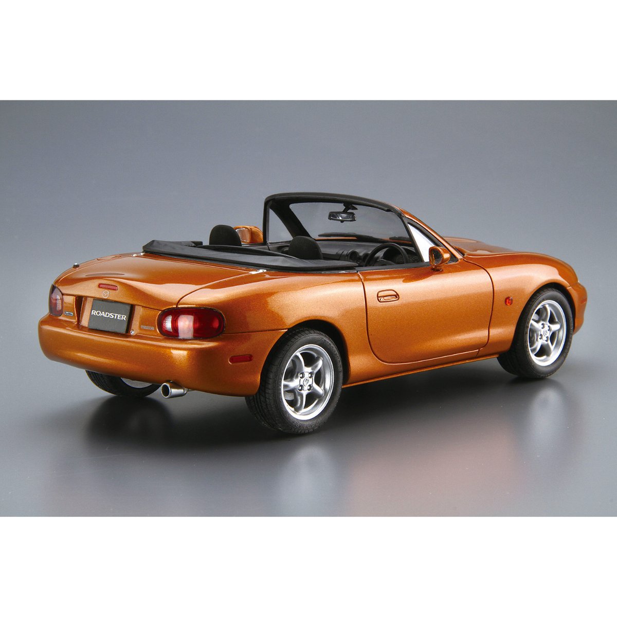 Aoshima Mazda NB8C Roadster RS '99 Plastic Kit - 1:24 Scale - Phillips Hobbies