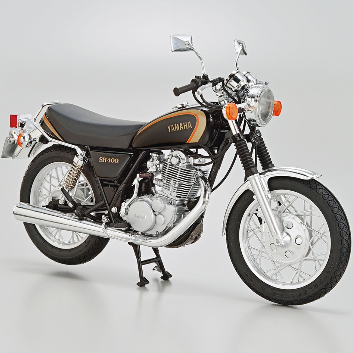 Aoshima Yamaha 1JR SR400S Limited Edition '95 Plastic Kit - 1:12 Scale - Phillips Hobbies