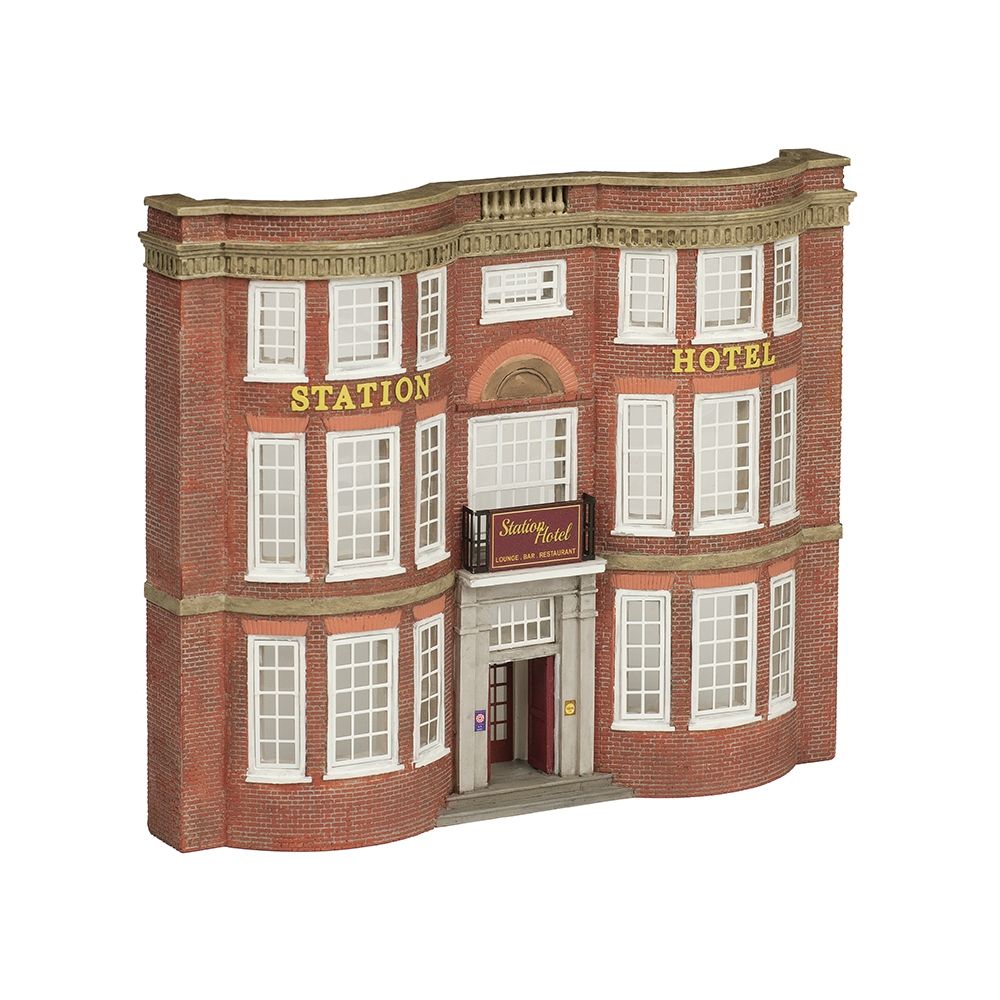 Bachmann 42 - 261 Scenecraft Low Relief Station Hotel - N Gauge - Phillips Hobbies