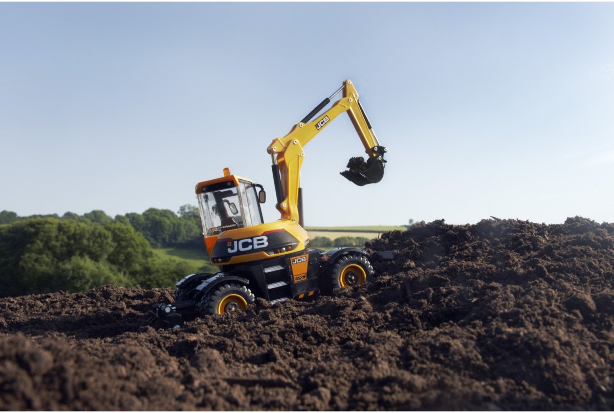Britains JCB Hydradig - 1:32 Scale - Phillips Hobbies