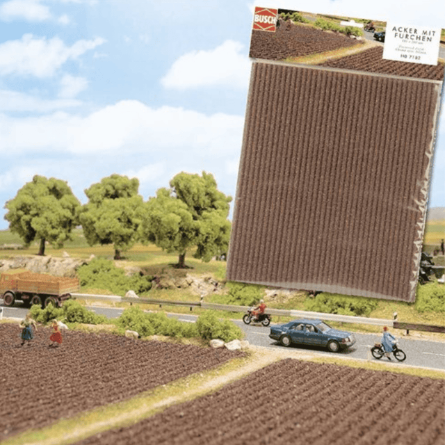 Busch 7182 Ploughed Field - Ideal for OO Gauge - Phillips Hobbies
