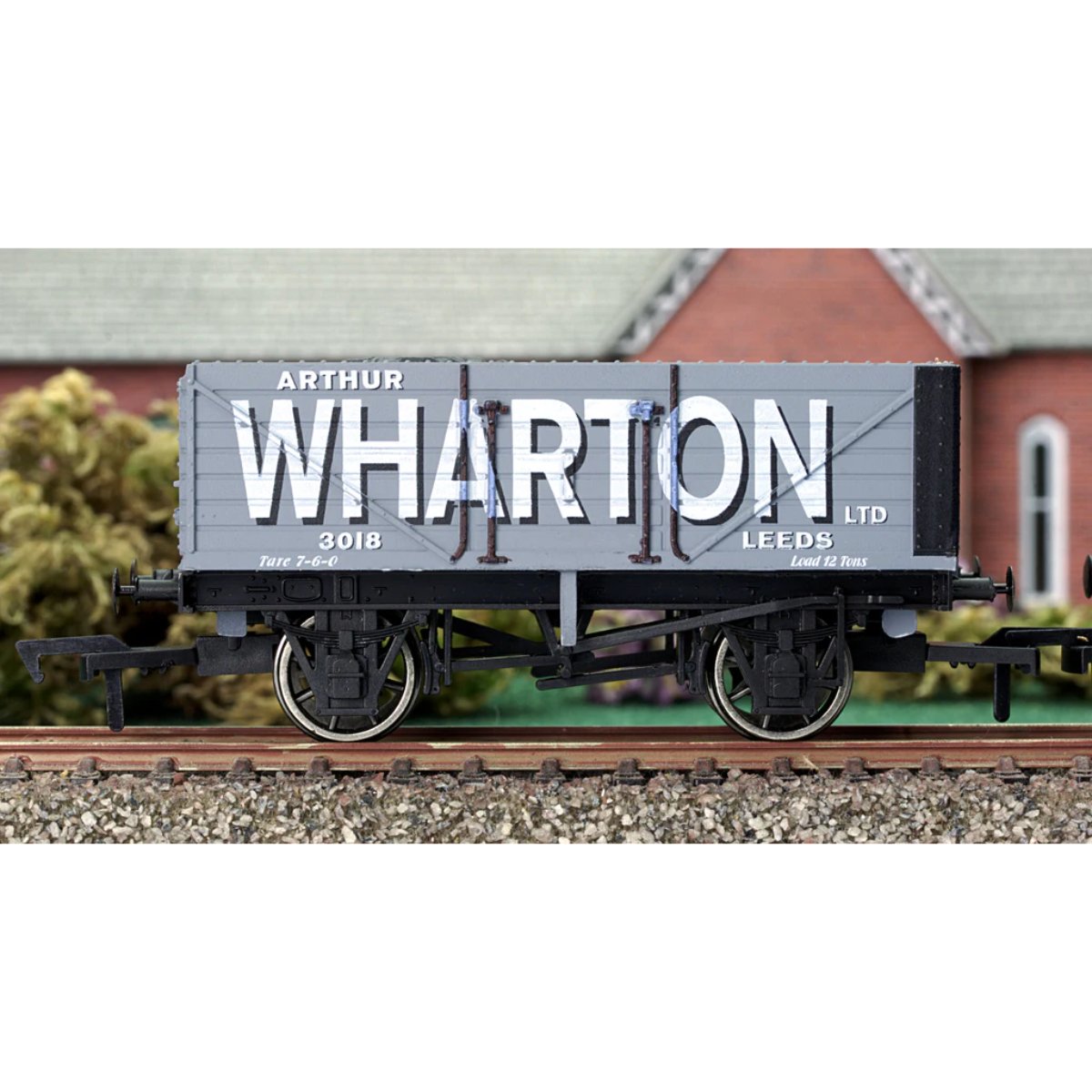 OO Gauge Wagon - Dapol 4F-071-102 7 Plank Wagon Arthur Wharton
