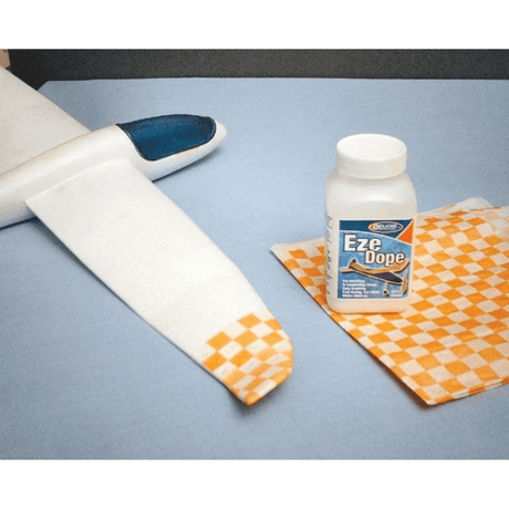 Deluxe Materials BD42 Eze Dope 250ml - Phillips Hobbies