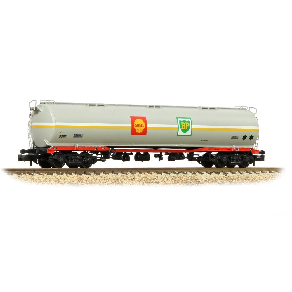 Graham Farish 373 - 564 BR 102T TEA Bogie Tank Wagon 'Shell/BP' Grey - N Gauge - Phillips Hobbies