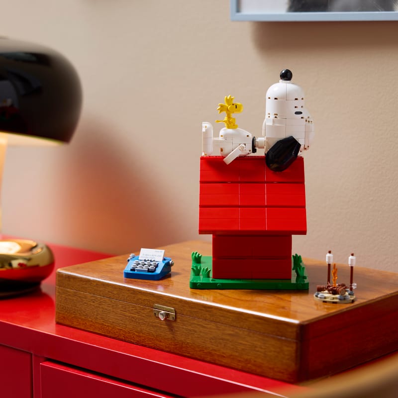 LEGO 21368 Snoopy Peanuts: Snoopy's Doghouse - Phillips Hobbies