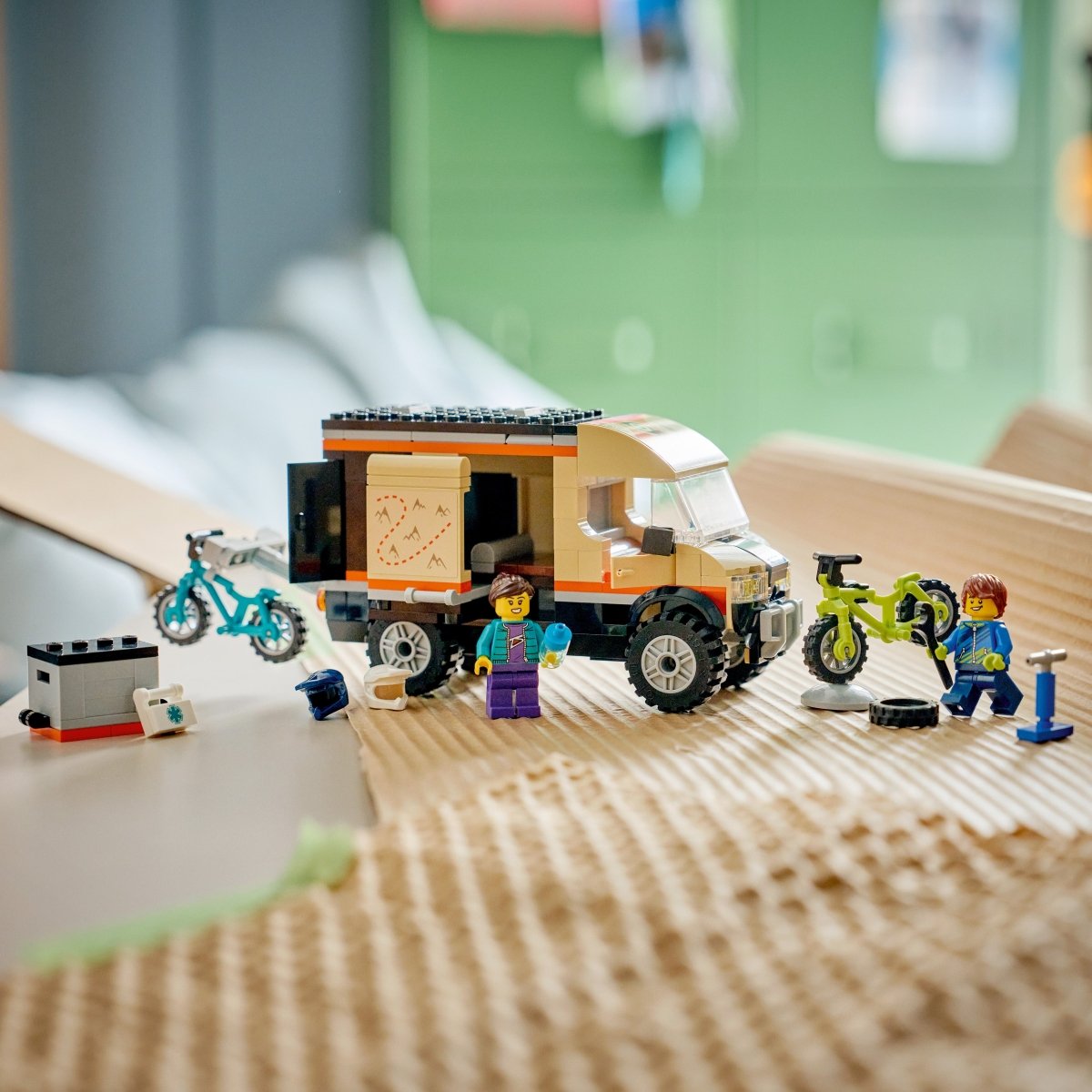 LEGO City Mountain Bike Adventure Van Building Toy 60512 - Phillips Hobbies