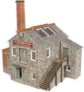 Metcalfe PN186 Ramshackle Workshop Card Kit - N Gauge - Phillips Hobbies