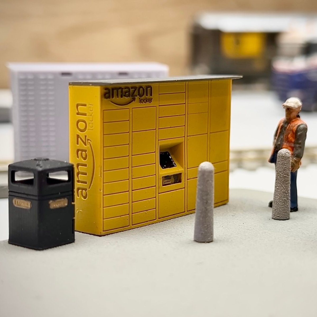 OO Gauge Amazon Locker Unpainted 
