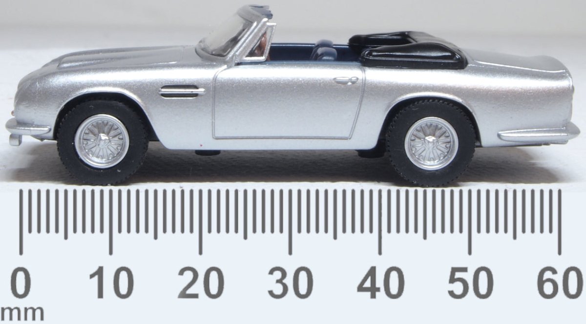 Oxford Diecast 76DB6002 Aston Martin DB6 MkII Volante Silver Birch - 1:76 Scale - Phillips Hobbies