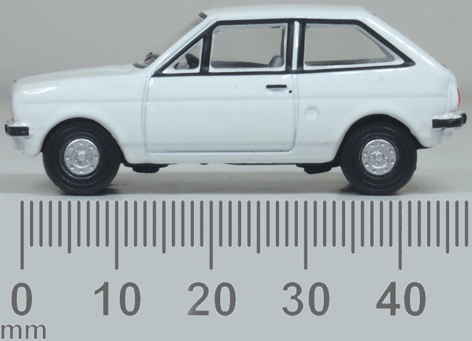 Oxford Diecast 76FF008 Ford Fiesta Mk1 Diamond White - 1:76 Scale - Phillips Hobbies