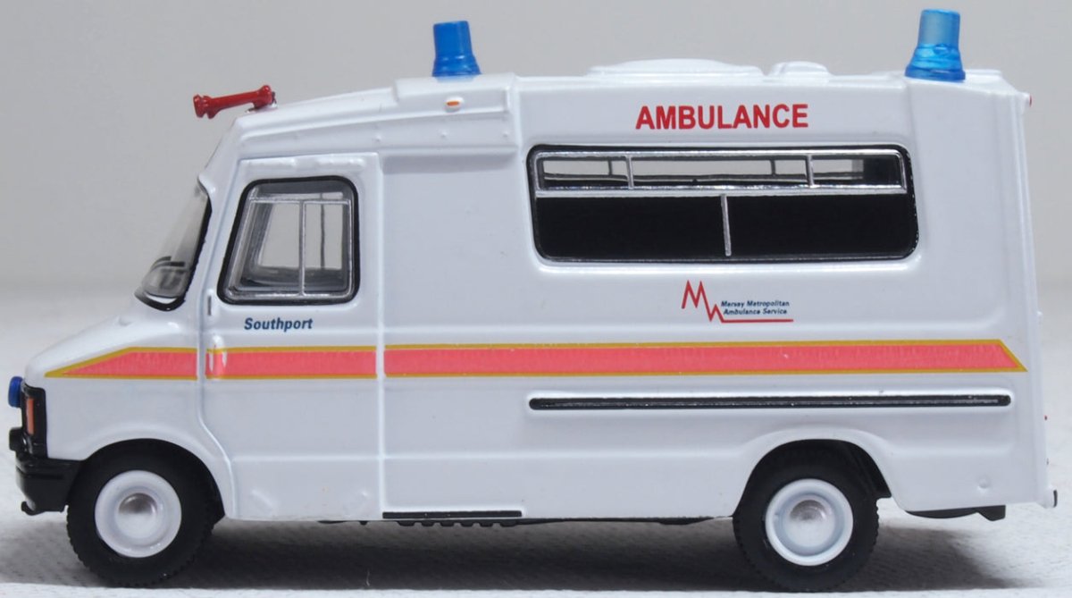 Oxford Diecast Bedford CF Hanlon Ambulance Merseyside Ambulance Service - 1:76 Scale - Phillips Hobbies
