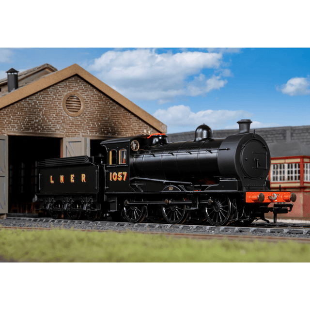 Oxford Rail Class J26 057 0 - 6 - 0 LNER (Plain Black) Sound Fitted - OO Gauge - Phillips Hobbies