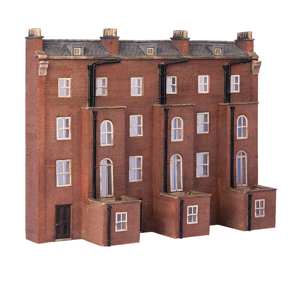 PRE - ORDER: Bachmann Scenecraft Low Relief Rear of Victorian Tenements - Phillips Hobbies