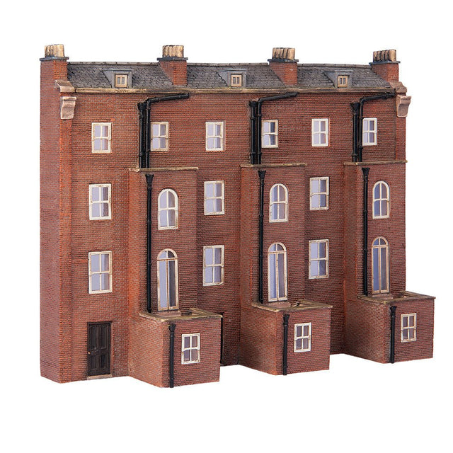 PRE - ORDER: Bachmann Scenecraft Low Relief Rear of Victorian Tenements - Phillips Hobbies