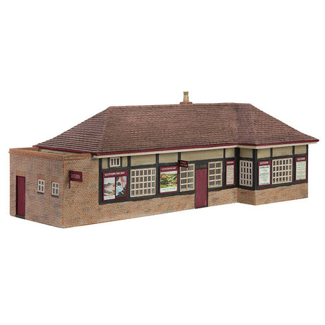 PRE - ORDER: Bachmann Scenecraft Rural Station - Maroon & Cream - Phillips Hobbies