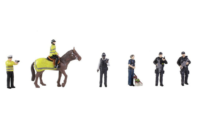 PRE - ORDER: Scenecraft Modern Police Figures - 1:76 Gauge - Phillips Hobbies