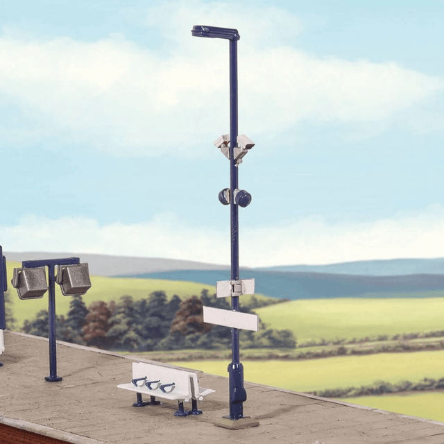 Ratio 457 Modern Platform Lamps Plastic Kit - OO Gauge - Phillips Hobbies