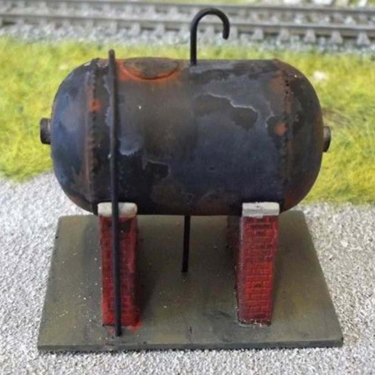 Unit Models OO-058P Cylindrical Tank (Painted) - OO Gauge - Phillips Hobbies
