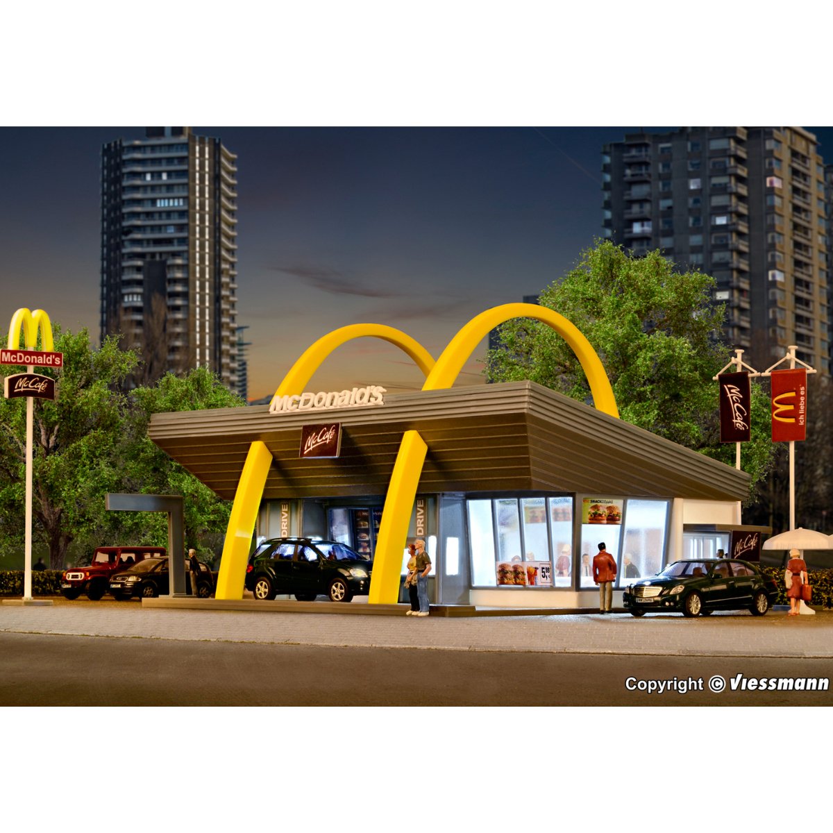 Vollmer 43634 McDonald's Restaurant With McDrive Plastic Kit - HO / OO Gauge - Phillips Hobbies